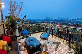 Nhân viên lễ tân Hanoi Asia Hotel