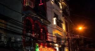 Phố Mã Mây Hà Nội – khu vực khách sạn Hanoi Center Silk Charming