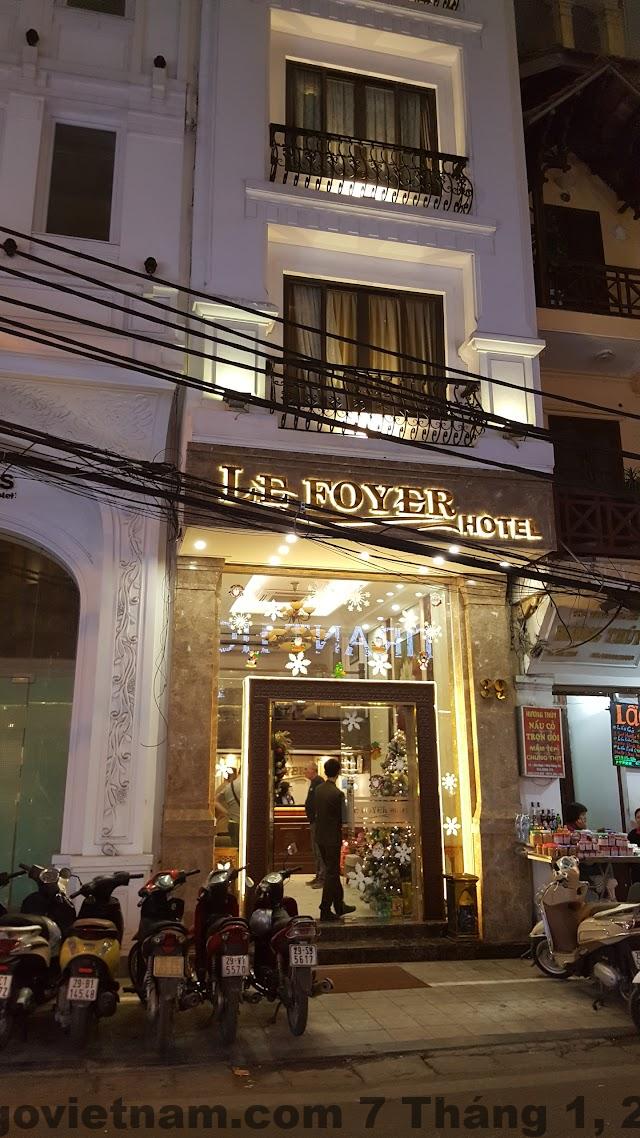 Sảnh lễ tân khách sạn Le Foyer Hà Nội