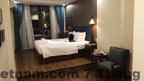 Vị trí Holiday Emerald Hotel trên Google Maps – gần Hồ Hoàn Kiếm và Nhà Thờ Lớn
