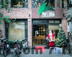 Quầy lễ tân Nhà Khách Giao Thông với phong cách phục vụ truyền thống