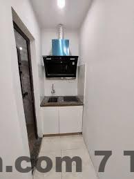 Khu lễ tân Hola House 2 với nhân viên thân thiện, hỗ trợ tốt cho khách