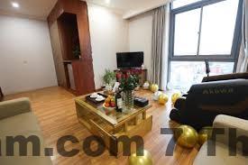 Khu vực phố Vân Đồn – Bạch Đằng là khu dân cư yên tĩnh, ít dịch vụ du lịch, phù hợp lưu trú công tác hơn là tham quan