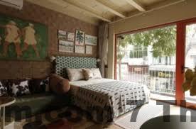 Bữa sáng đơn giản theo suất tại khách sạn Royal Hotel Long Biên