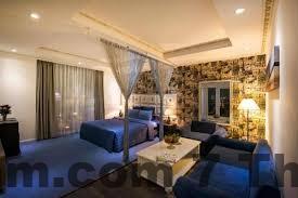 Golden Crown Hotel Long Biên Review 2026: Có Đáng Ở Không? 5 Khu vực lễ tân Golden Crown Hotel với phong cách phục vụ thân thiện và thủ tục check-in nhanh gọn