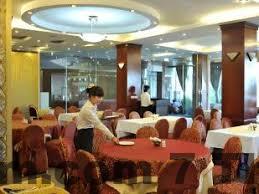 Golden Crown Hotel Long Biên Review 2026: Có Đáng Ở Không? 6 Khu vực ăn sáng tại Golden Crown Hotel với quy mô nhỏ và thực đơn đơn giản