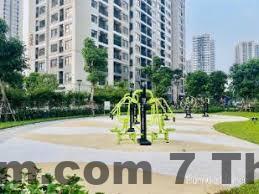 Căn hộ Bunny's Homes nhìn từ ban công với tầm nhìn khu đô thị