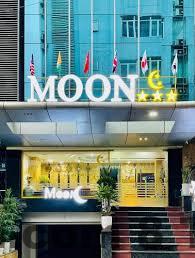 Khu vực lễ tân khách sạn mini tại Hà Nội với phong cách thân thiện