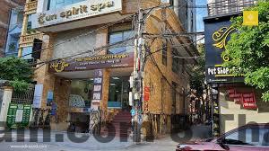 Khu vực xung quanh nhà nghỉ Hoàng Lan Hoàng Ngân với nhiều quán ăn địa phương