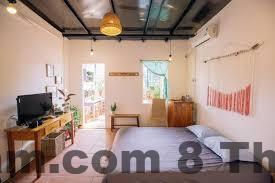 Khu vực bếp nhỏ tại Doctor Homestay phục vụ nhu cầu sinh hoạt cơ bản