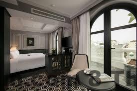 Nhân viên lễ tân La Sinfonía Citadel thân thiện, giao tiếp tiếng Anh tốt