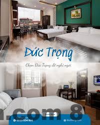 Khu vực phố Vọng Hà Nội đông đúc, nhiều phương tiện giao thông và nhà dân san sát