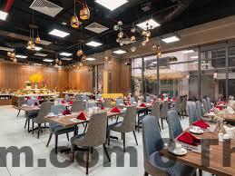 Phòng khách sạn rộng rãi và được trang bị đầy đủ tiện nghi.