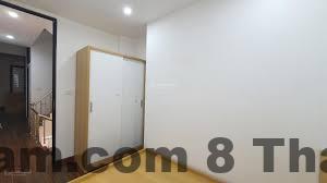 Bữa sáng tại khách sạn với các món ăn đa dạng nhưng có thể cải thiện về chất lượng.