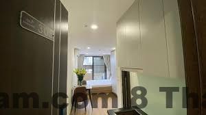 Nhân viên phục vụ khách hàng tại Era Apartment Thái Hà, luôn cố gắng mang đến trải nghiệm tốt nhất cho du khách.