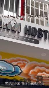 Khu lễ tân Old Quarter View Hanoi Hostel với nhân viên thân thiện