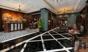 Vị trí Salute Premium Hotel & Spa gần chợ Đồng Xuân và các tuyến phố cổ trung tâm