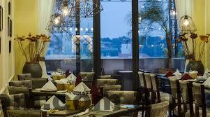 Nhân viên lễ tân Hanoi Marvellous Hotel & Spa thân thiện và hỗ trợ khách nhiệt tình