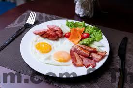 Bữa sáng kiểu Âu Á đơn giản tại Hanoi Lullaby Hotel