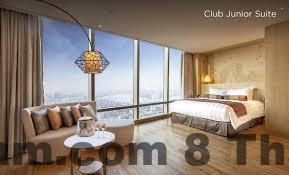 Khu vực ăn sáng nhỏ với bữa sáng đơn giản tại Blue Hanoi Inn Hotel