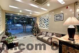 Nhân viên khách sạn