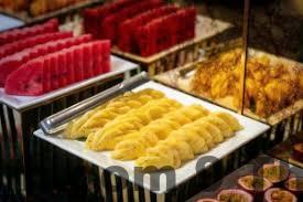 Nhân viên Minasi HanoiOI LakeSide Hotel hỗ trợ khách nhiệt tình, giao tiếp tiếng Anh tốt và chủ động tư vấn dịch vụ