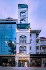 Khu vực xung quanh Vũ Linh Hotel 6 với nhiều hàng quán và tiện ích tại Cầu Giấy