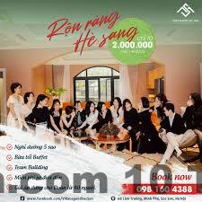 Đường vào khu villa Minh Phú Sóc Sơn nhỏ, nhiều cây xanh và khá tối vào buổi tối