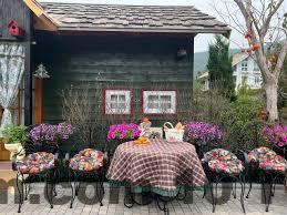 Review Khu Nghỉ Dưỡng Ba Hạt Dẻ Sóc Sơn 2026: Có Đáng Ở Không? 5 Khuôn viên sinh hoạt chung tại Ba Hạt Dẻ với không gian mở, phù hợp nhóm đông