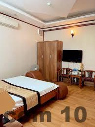 Khu vực ăn uống đơn giản tại Hoàng Long Hotel Xuân Đỉnh