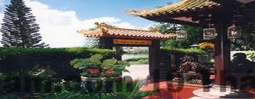 Khu lễ tân Dragon Hotel nhỏ gọn, nhân viên thân thiện và hỗ trợ khách tốt