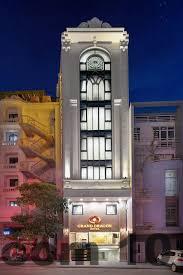 Không gian sinh hoạt chung tại Dragon Hotel, không có hồ bơi hay spa