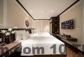 Nhân viên nhiệt tình, phục vụ khách hàng tận tâm tại LEGEND Smart Hotel