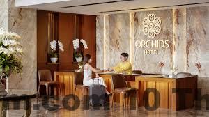 Quầy lễ tân OYO 1025 Orchids 2 Hotel – nhân viên thân thiện, hỗ trợ nhanh