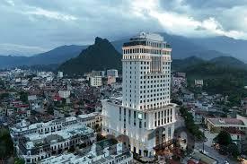 Vị trí khách sạn Four Points by Sheraton Ha Giang nằm ngay trung tâm thành phố, thuận tiện di chuyển