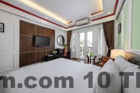 Bữa sáng tại khách sạn Hoa Ban với các món ăn đơn giản nhưng đầy đủ