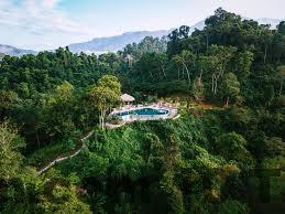 Nội thất phòng nghỉ ấm cúng tại Panhou Retreat.