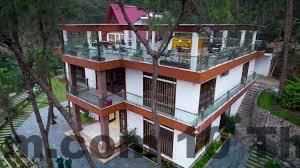 Hồ bơi ngoài trời tại Song Đan Villa Sóc Sơn phục vụ nhu cầu thư giãn