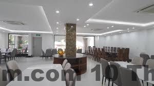 Khu vực nhà hàng khách sạn Ngọc Sơn phục vụ buffet sáng đơn giản