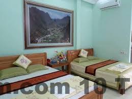 Không gian lễ tân nhà nghỉ địa phương tại Hà Giang