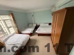 Nhân viên phục vụ tận tình, tuy nhiên, đôi khi thiếu sự nhất quán trong thái độ.