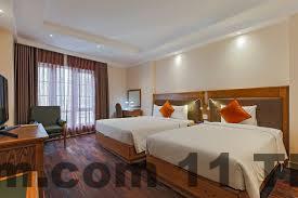 Bữa sáng đơn giản nhưng đầy đủ, tuy nhiên chất lượng thực phẩm vẫn có thể cải thiện.