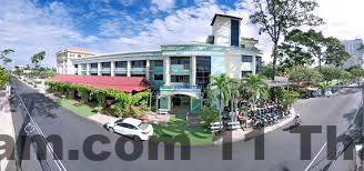 Nhân viên khách sạn