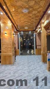 Khu vực ăn uống đơn giản tại New Highland Hotel