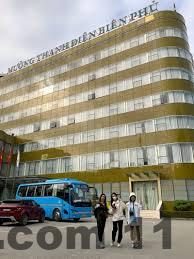 Khung cảnh khu vực trung tâm Điện Biên Phủ về đêm gần An Lộc Hotel