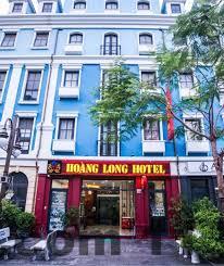 Khu vực ăn sáng đơn giản tại Bình Long Hotel, phục vụ nhu cầu cơ bản