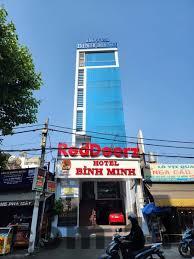 Không gian ăn uống đơn giản tại khách sạn địa phương ở Sìn Hồ