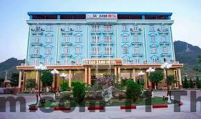 Khu vực ăn uống đơn giản tại khách sạn Sao Xanh Sơn La