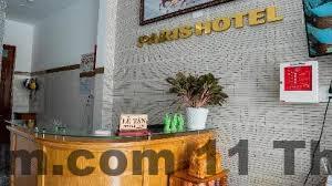 Khu vực lễ tân PARIS HOTEL BẮC YÊN với nhân viên thân thiện hỗ trợ khách