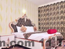 Không gian ăn uống đơn giản tại Rose Hotel Hà Nam, phục vụ nhu cầu cơ bản